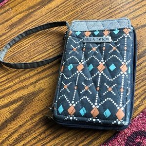 Bella Taylor wallet
